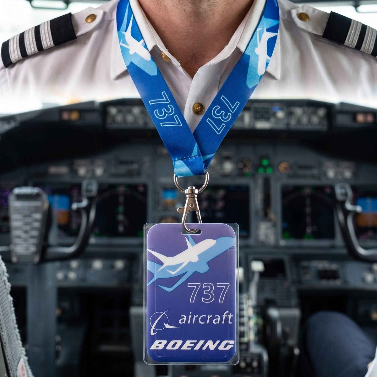 737 Aircraft Inspired Card Holder – Aviation Edition
