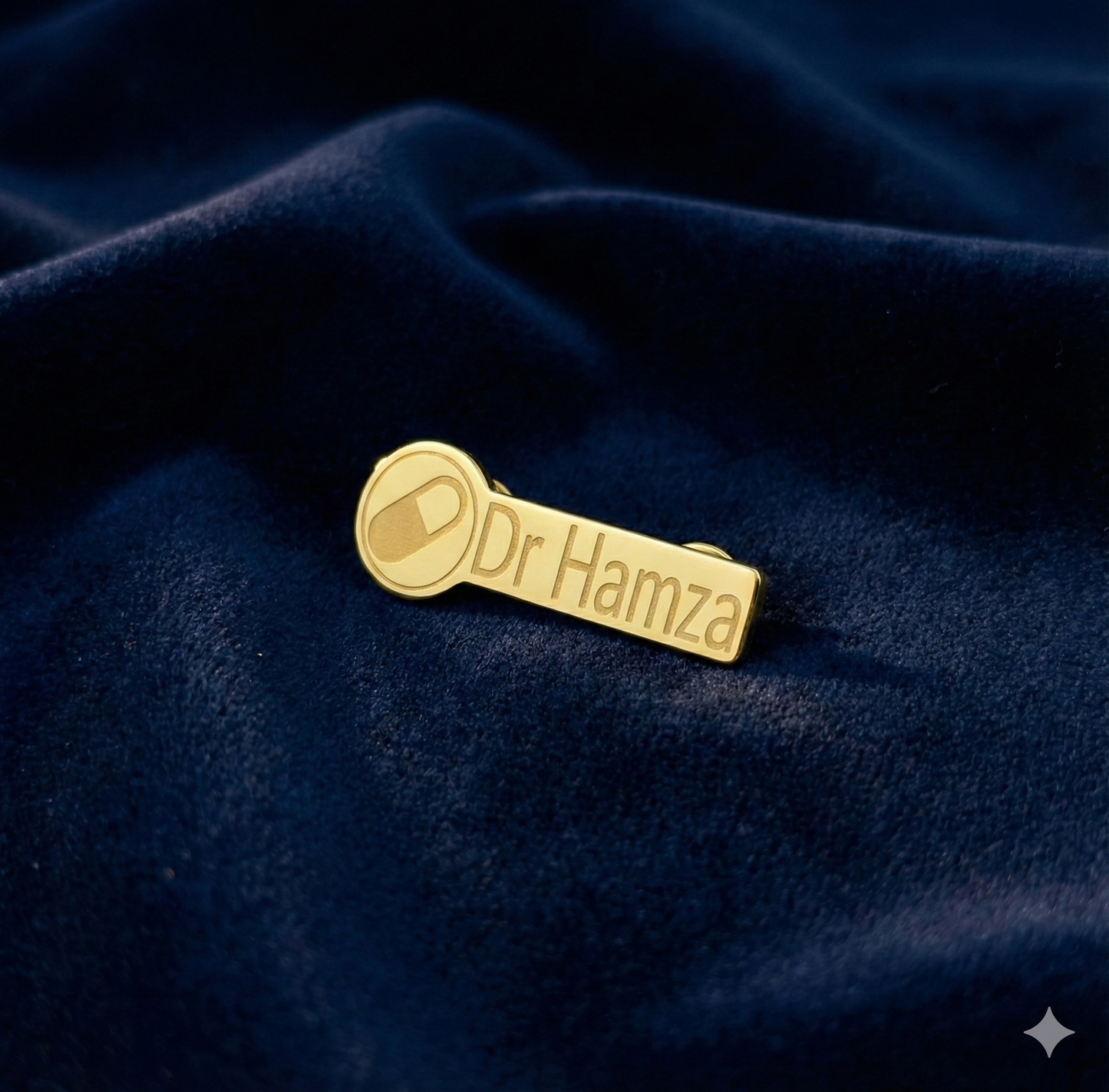 CAPSULE CUSTOMISED BROOCH FOR DOCTORS
