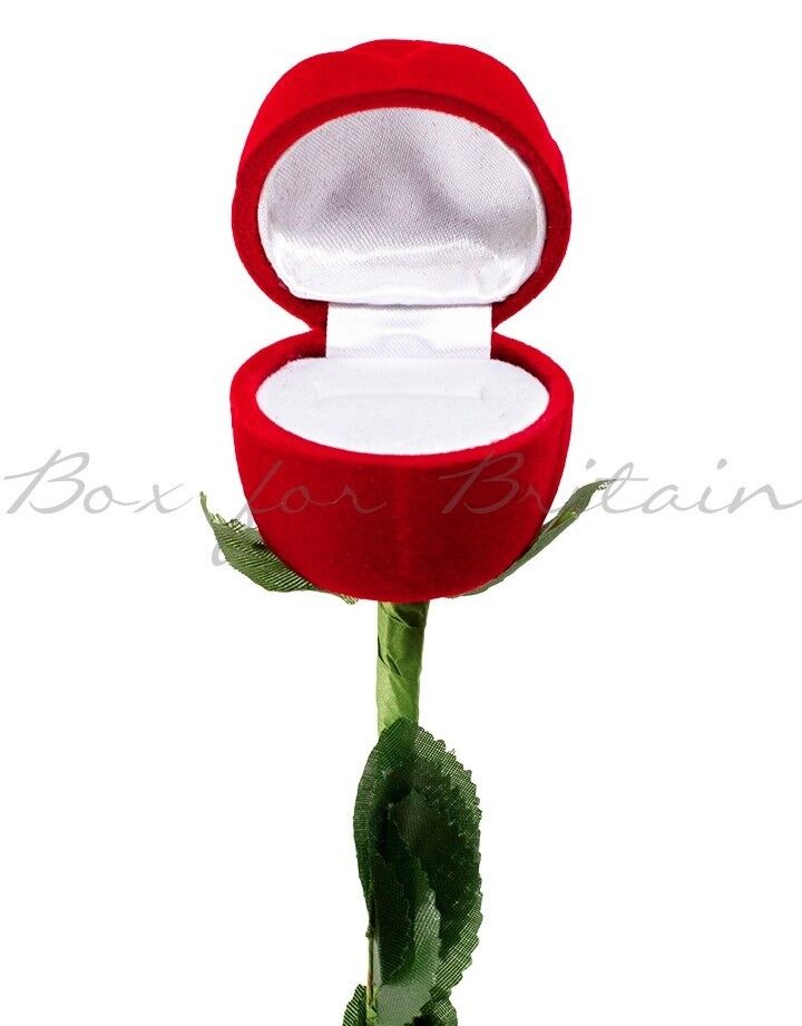 Elegant Velvet Rose Ring Box – Perfect for Engagements, Weddings, and Gift Presentations